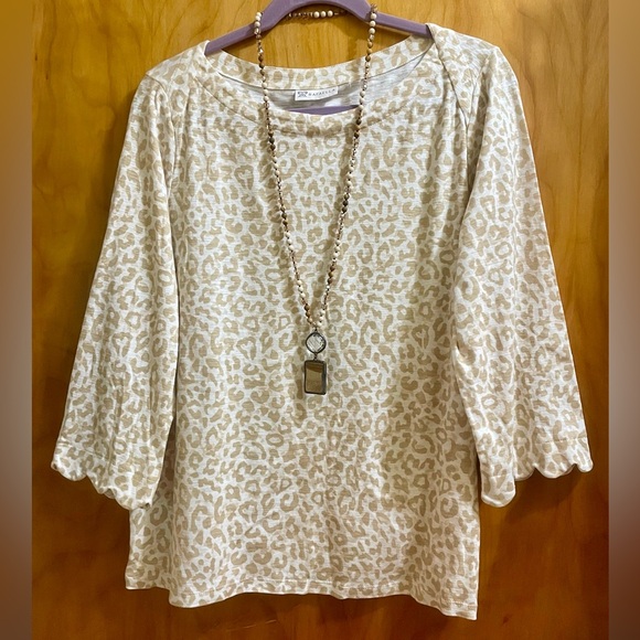 Rafaella Tops - Rafaella Cream Blouse with V-Neck and Relaxed Fit